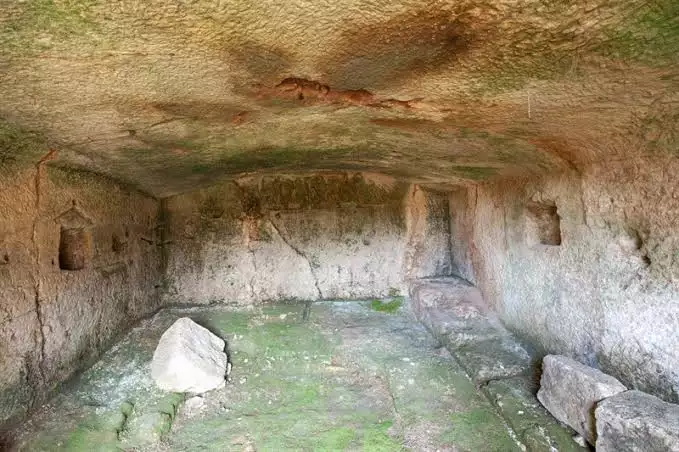 Turuş Kaya Mezarları